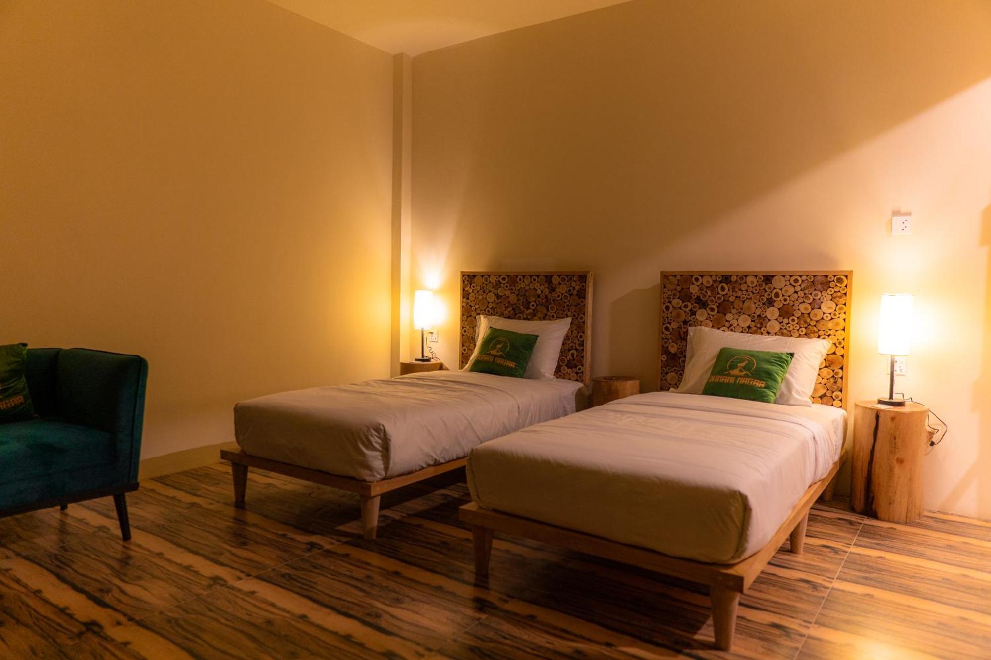 Dumani Nagar Hotel & Resort Karimabad  Exterior photo