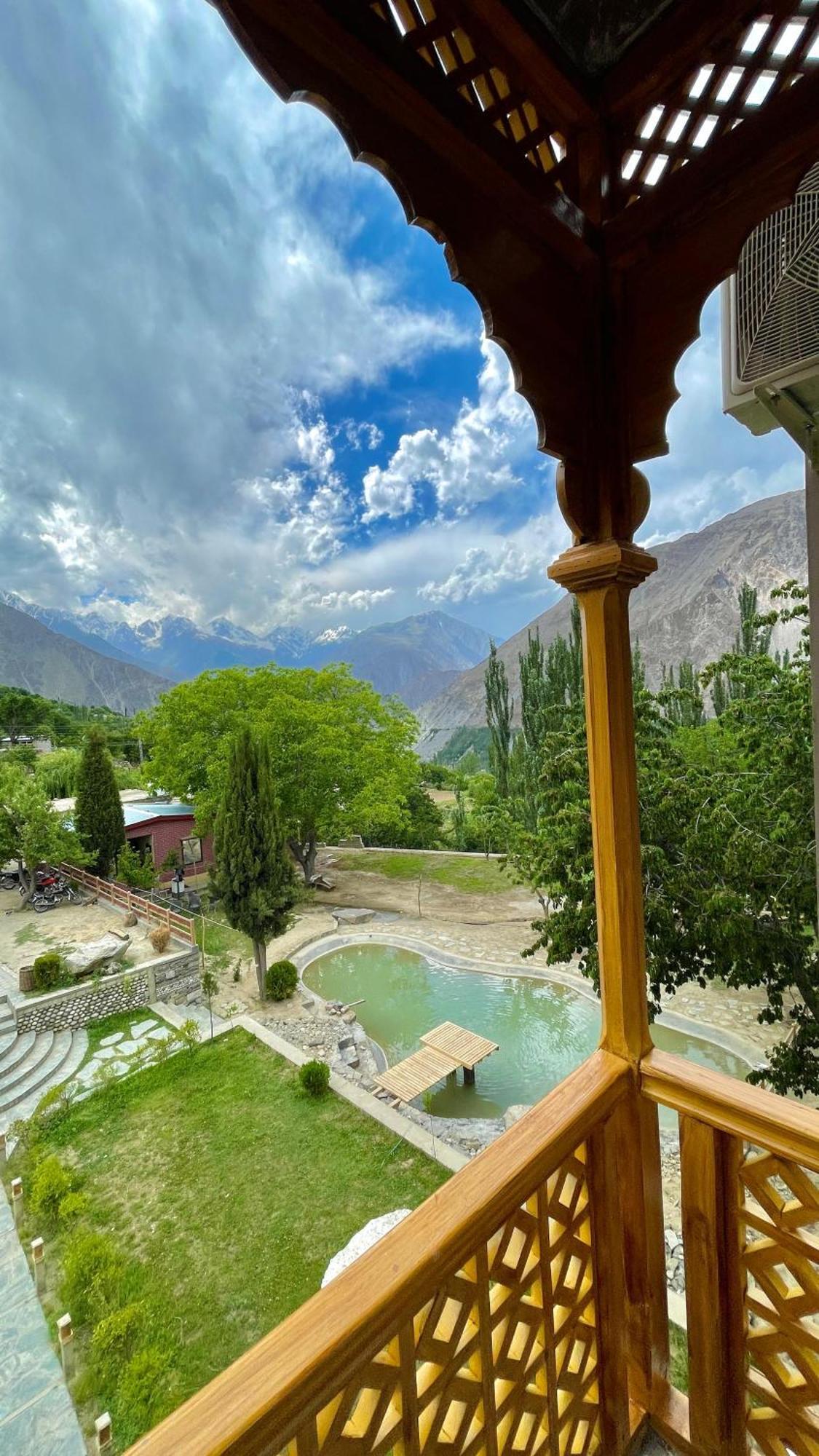 Dumani Nagar Hotel & Resort Karimabad  Exterior photo