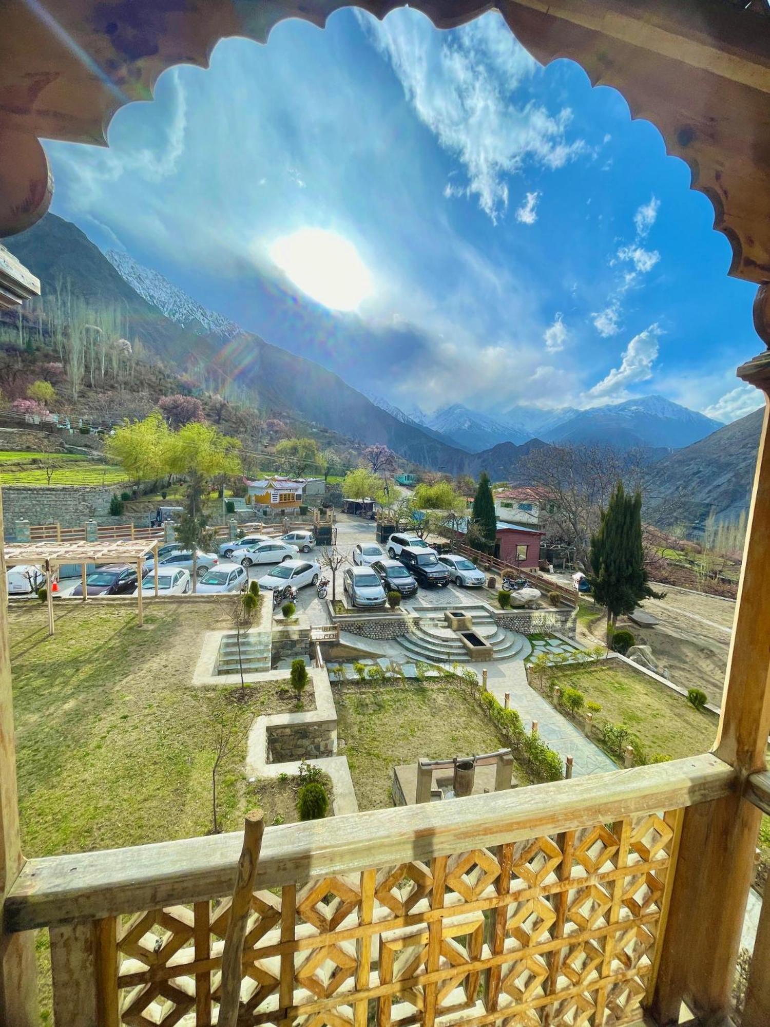 Dumani Nagar Hotel & Resort Karimabad  Exterior photo